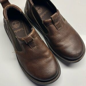 Timberland boys leather slip on shoe. Brown. Size 5